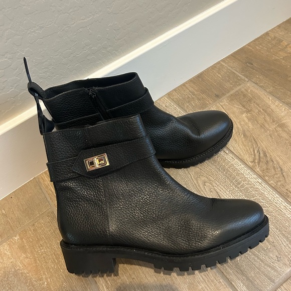 Geox Hoara Woman boots Black Leather Ankle Size 41 10 US New - Picture 1 of 8